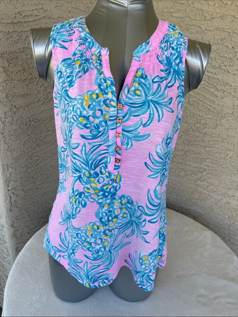 Lilly Pulitzer Pink Blue pineapples Sleeveless Tank 100% cotton
